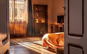 Argilla Apartment